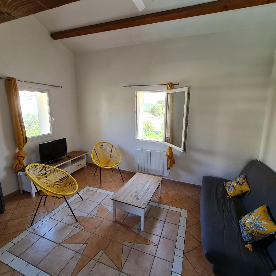 Le Gite De La Badassiere Apartman Forcalquier Kültér fotó